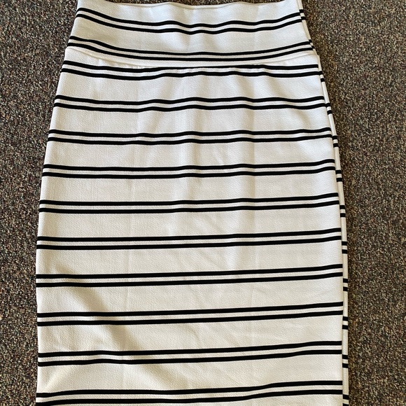 Lularoe pencil skirt - Picture 1 of 3
